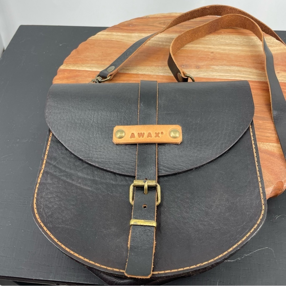 AWAX Handcrafted Leather‎ crossbody bag black
